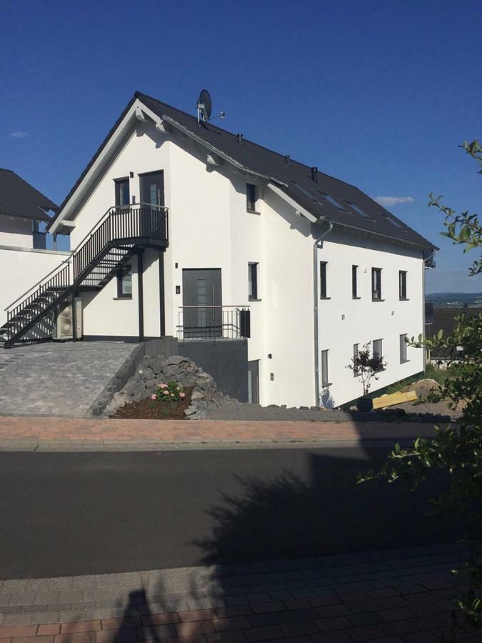 Ferienwohnungen Pellenzblick - Wohnen Auf Zeit - Nickenich Eksteriør billede